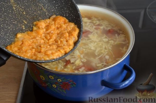 Зганянка (суп с копчёными рёбрышками, квашеной капустой и фасолью)